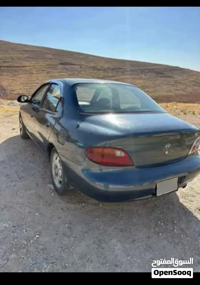 Hyundai Avante 1997 photo 2