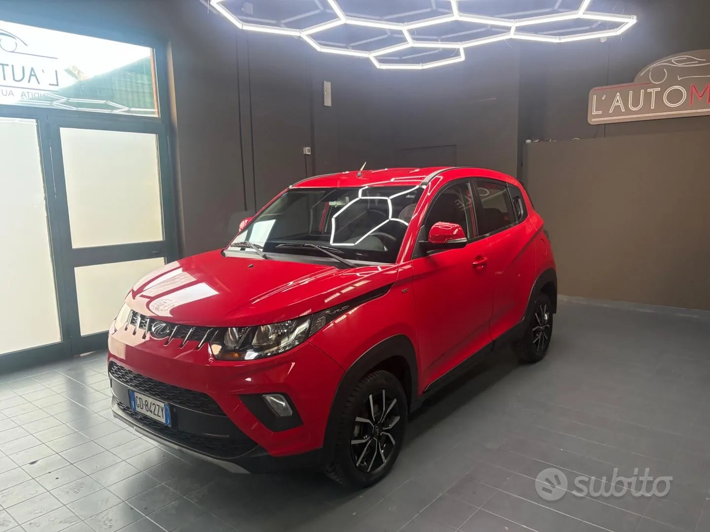 Mahindra Kuv100 2021 photo 3