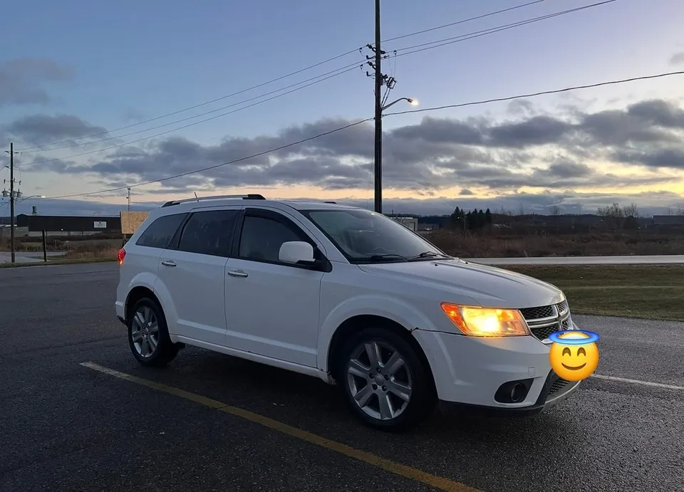 Dodge Journey 2011 photo 4