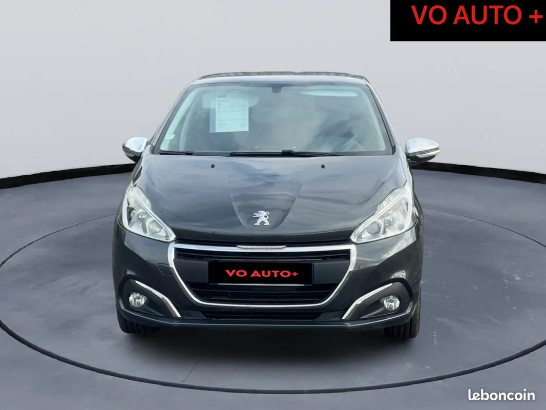Peugeot 208 2016 photo 2
