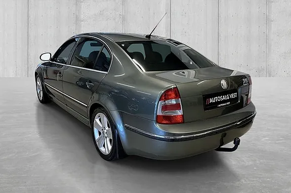 Skoda Superb 2008 photo 3