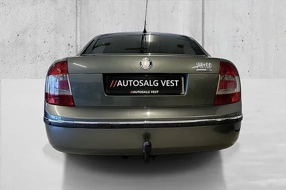 Skoda Superb 2008 photo 4