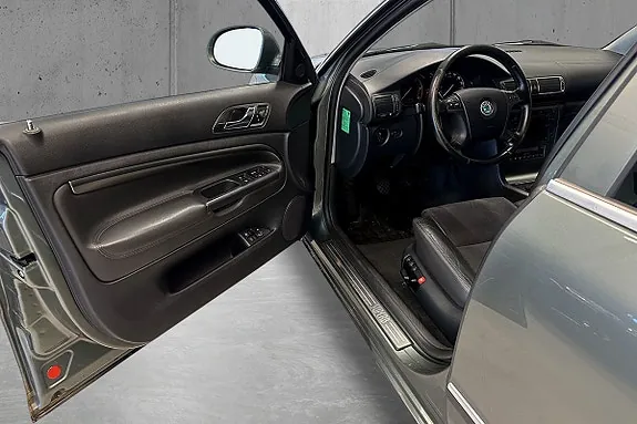 Skoda Superb 2008 photo 5
