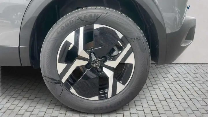 Peugeot 2008 2026 photo 3
