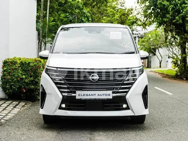 Nissan Serena 2025 photo 3