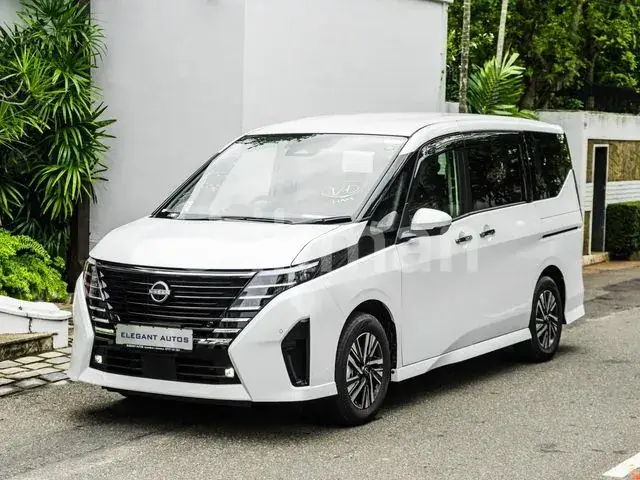 Nissan Serena 2025 photo 2