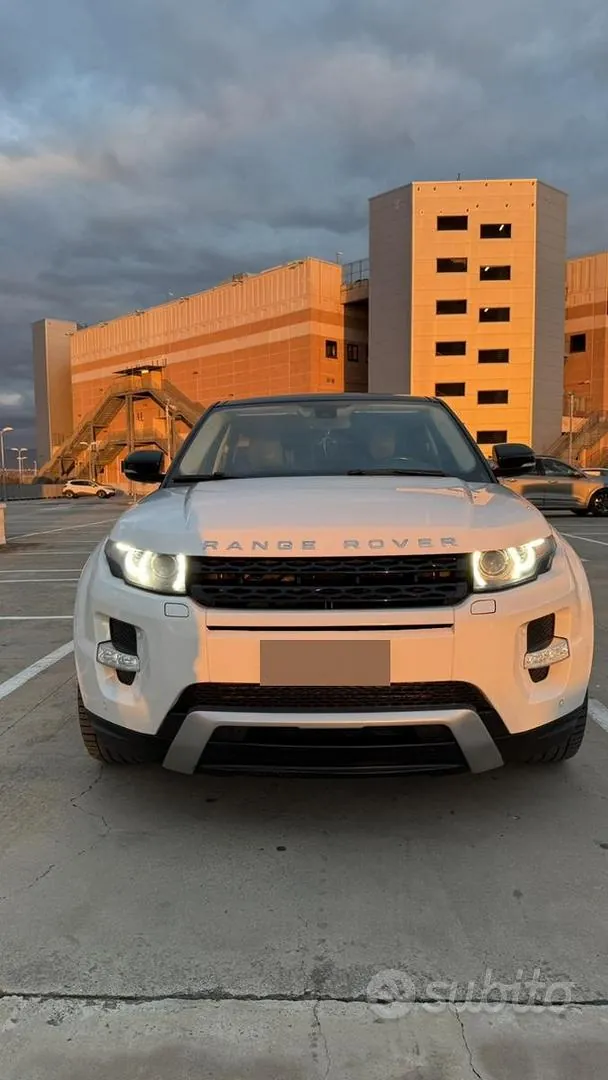 Land Rover Evoque 2012 photo 2