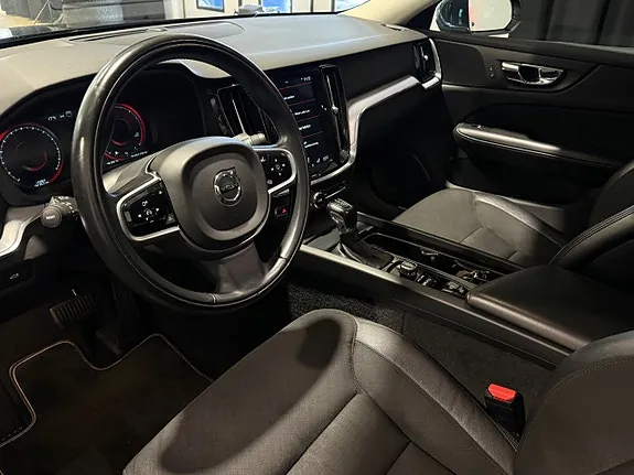 Volvo V60 2019 photo 5