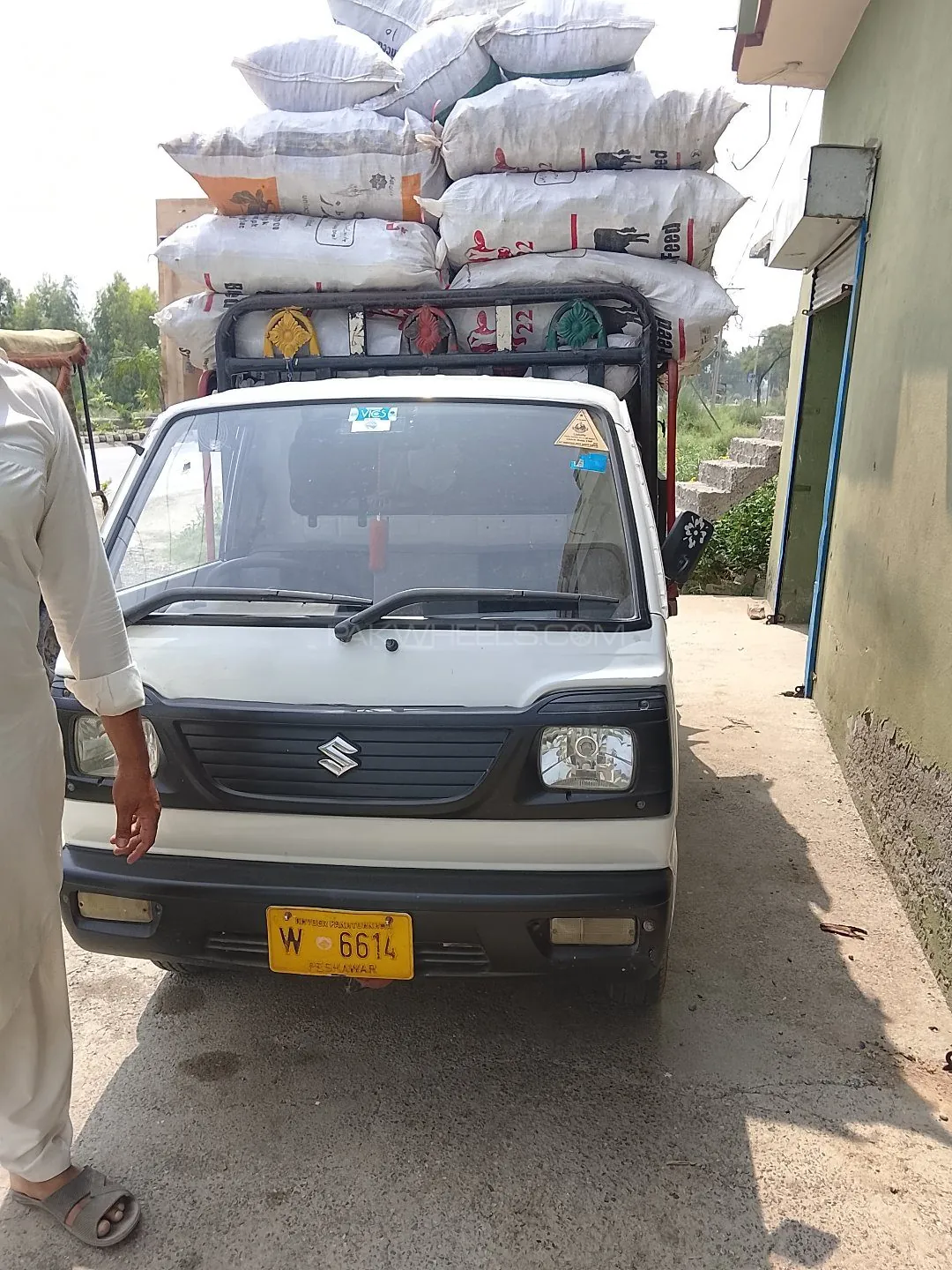 Suzuki Ravi