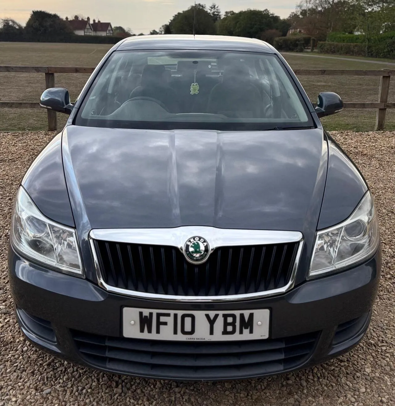 Skoda Octavia 2010 photo 2