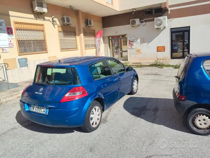 Renault Megane 2009 photo 2