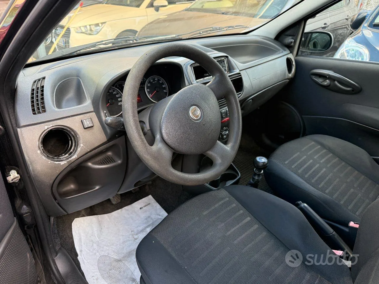 Fiat Punto 2009 photo 3