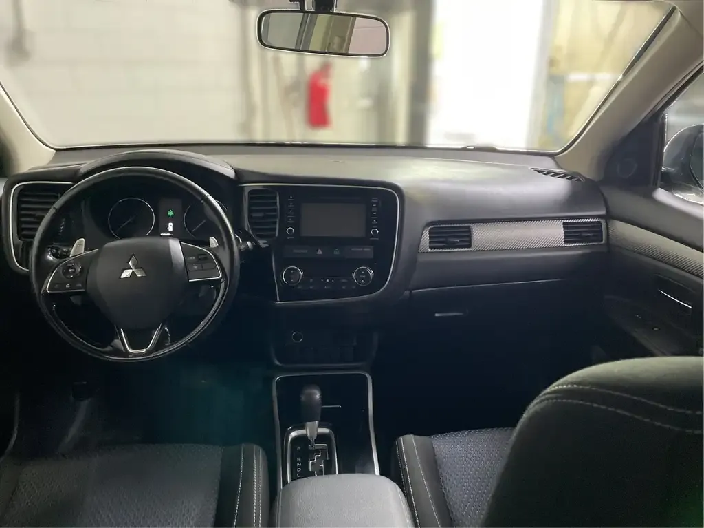 Mitsubishi Outlander 2017 photo 5