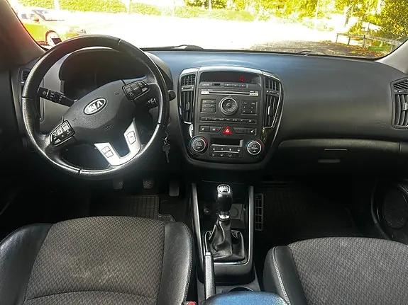 Kia Ceed 2012 photo 5