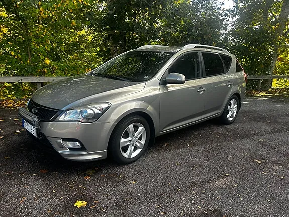 Kia Ceed 2012 photo 3