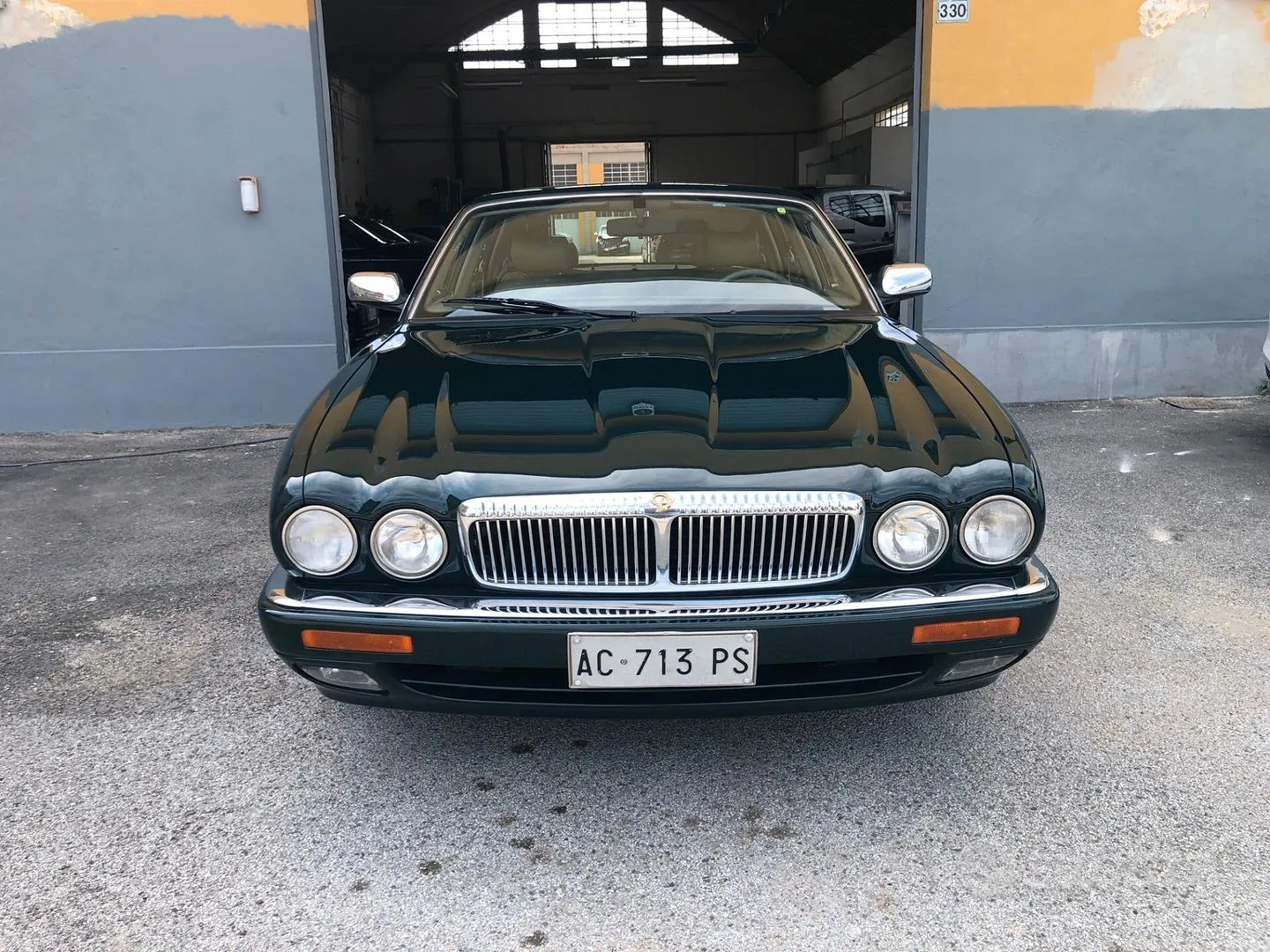 Jaguar Daimler Six 4.0 1994 photo 2