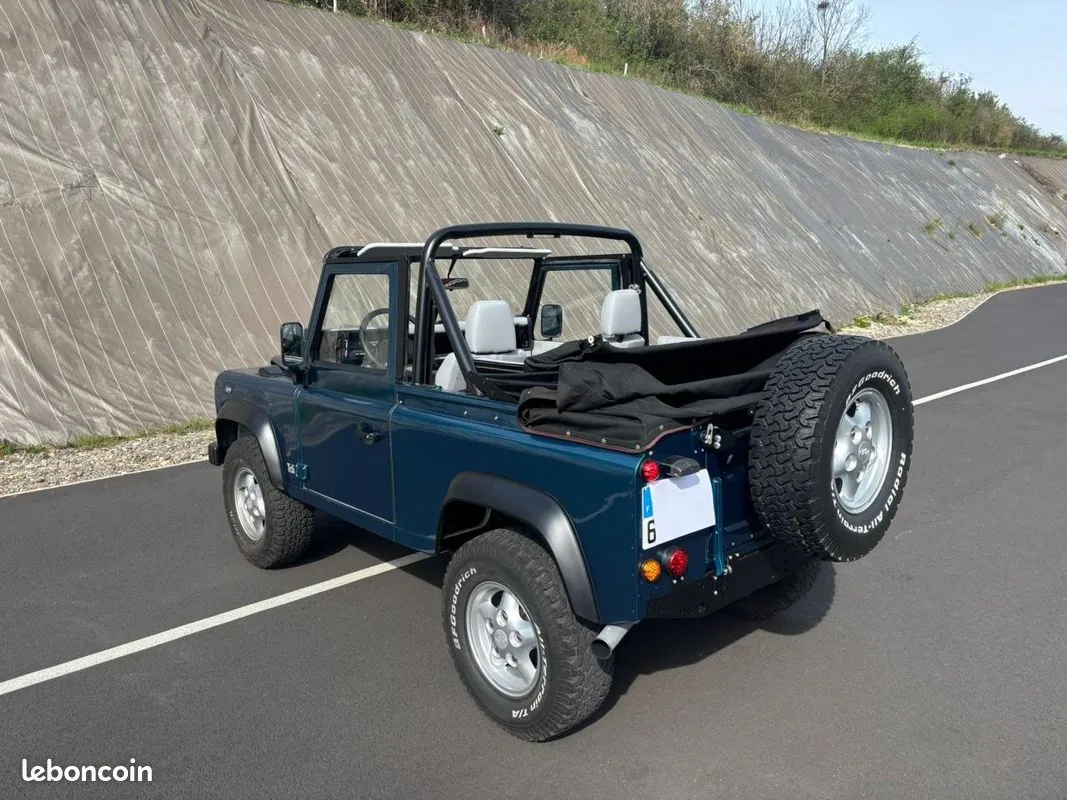 Land Rover Defender 1998 photo 5