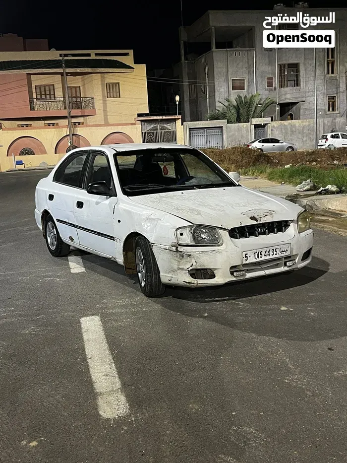 Hyundai Verna 2002 photo 3