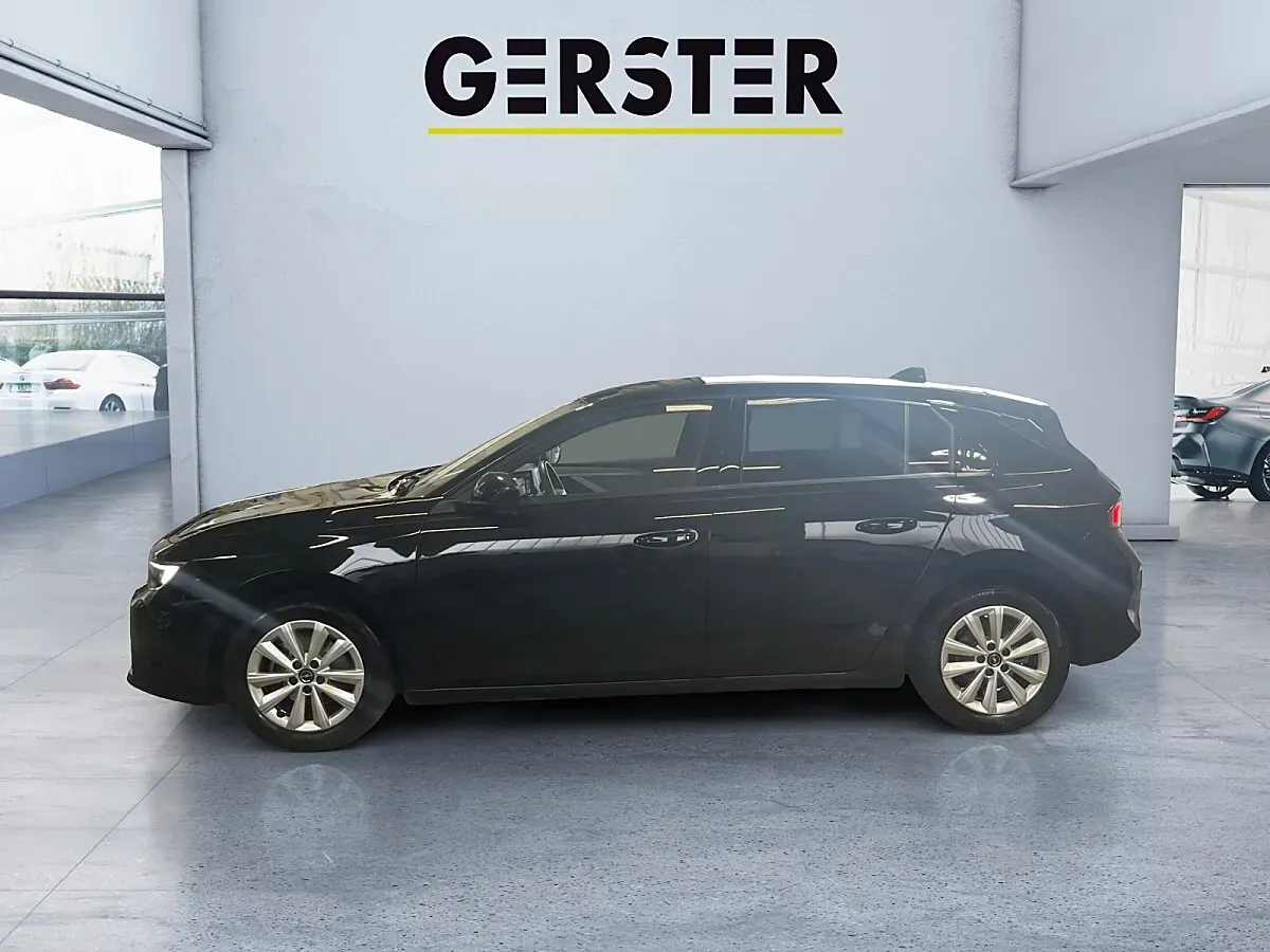 Opel Astra 2022 photo 3