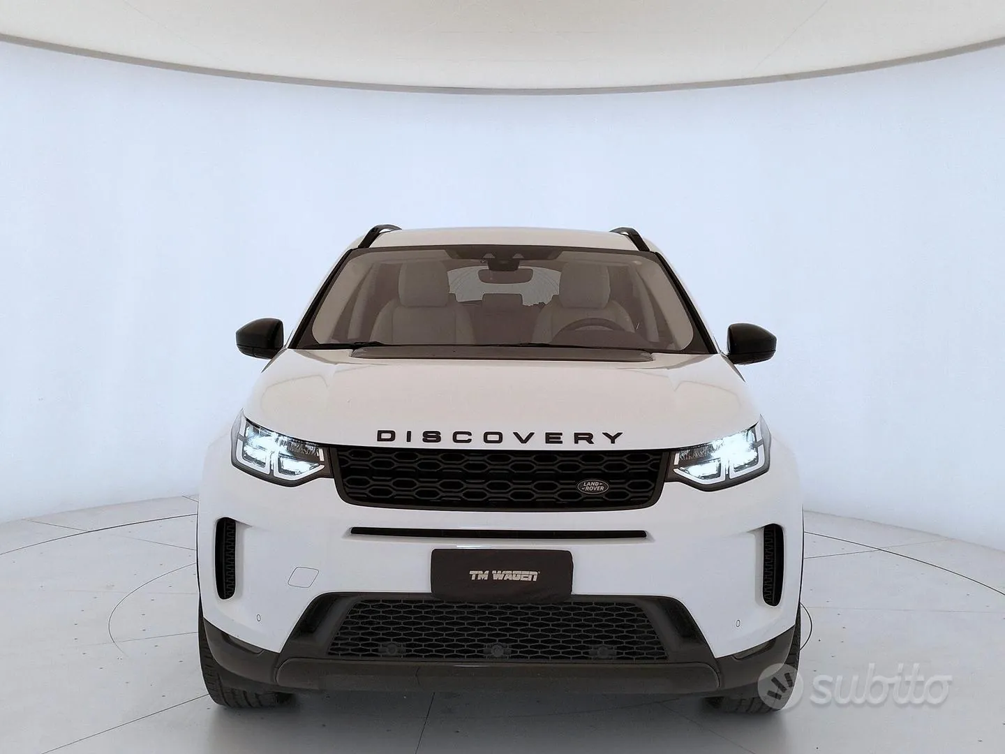Land Rover Discovery Sport 2020 photo 2