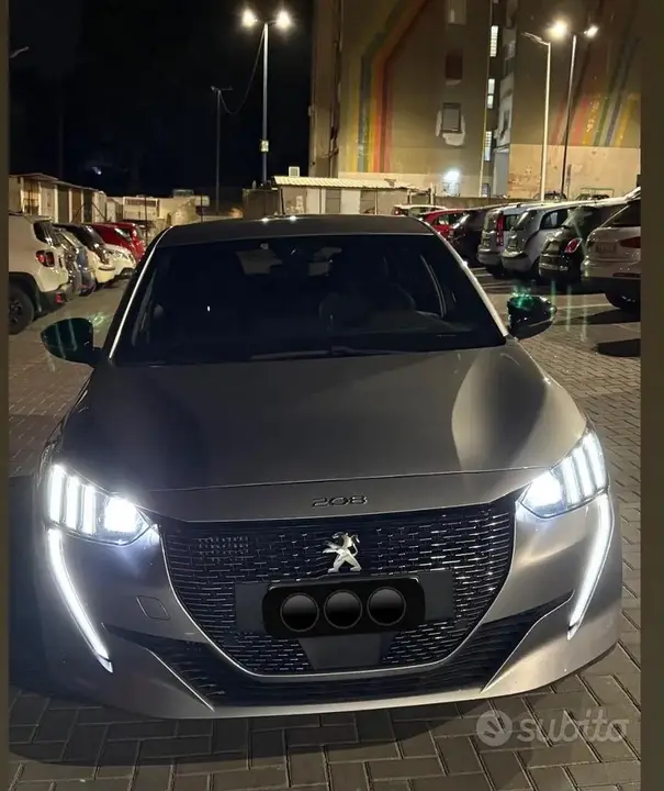 Peugeot 208 2022 photo 2