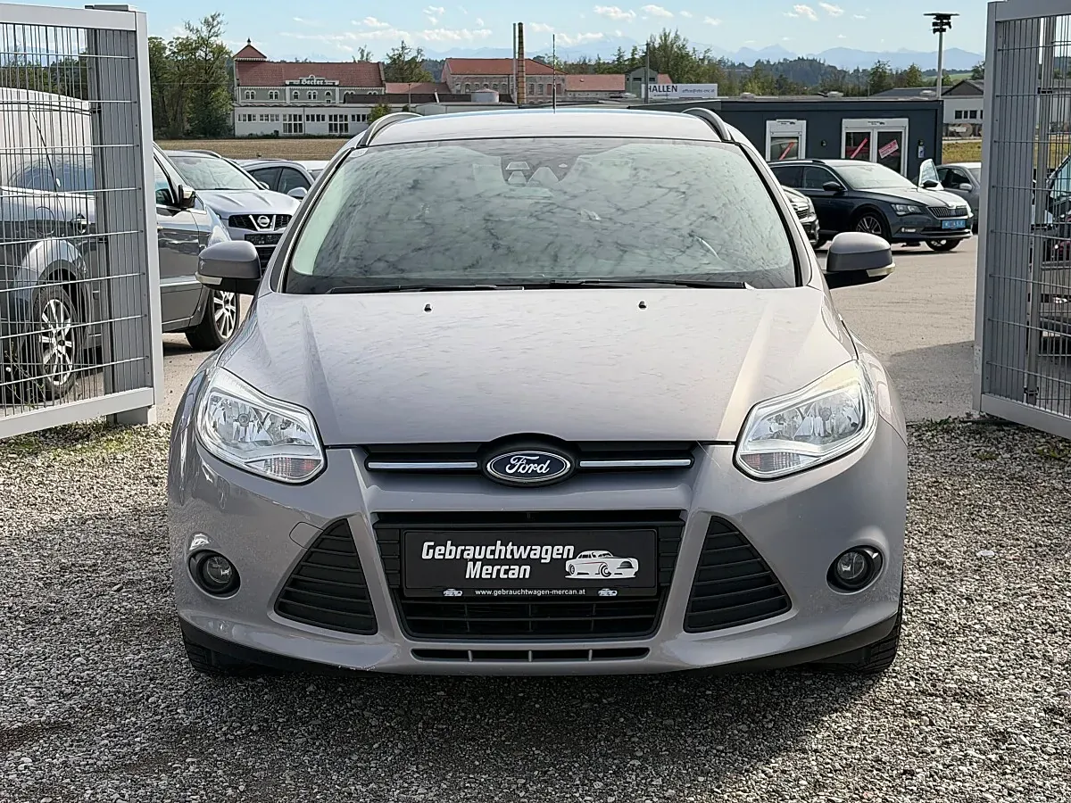 Ford Focus 2011 photo 2