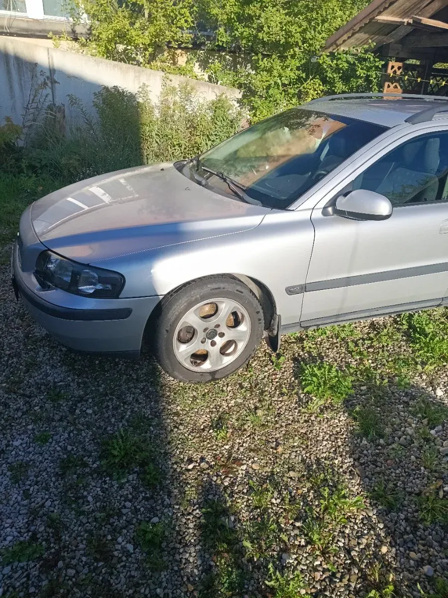 Volvo V70 2003 photo 2