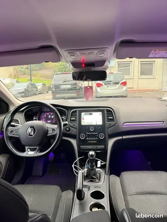 Renault Megane 2019 photo 3