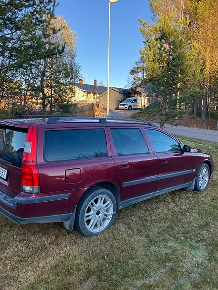 Volvo V70 2004 photo 2