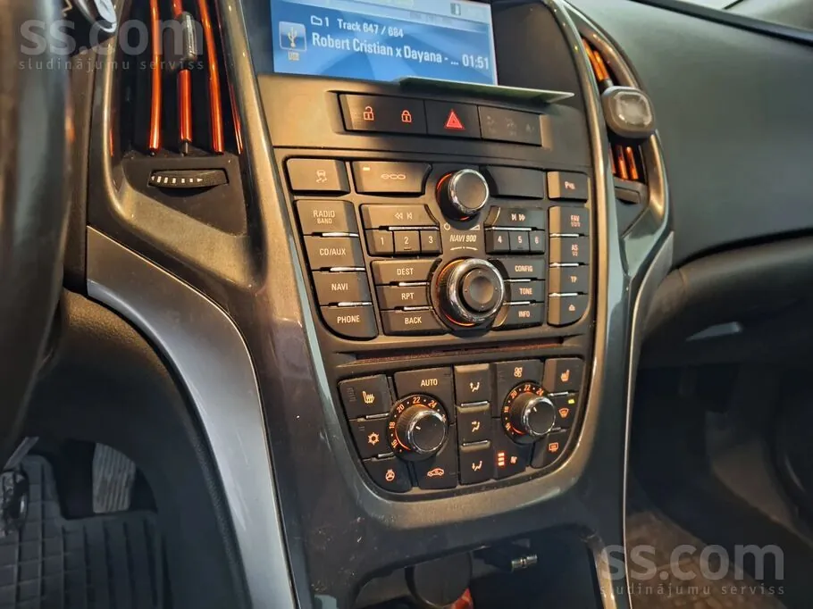 Opel Astra 2012 photo 5