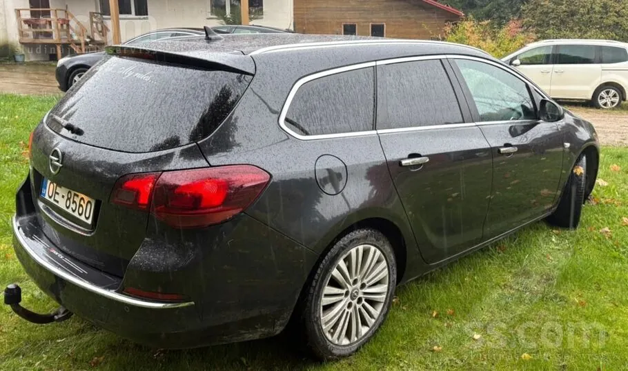 Opel Astra 2012 photo 3