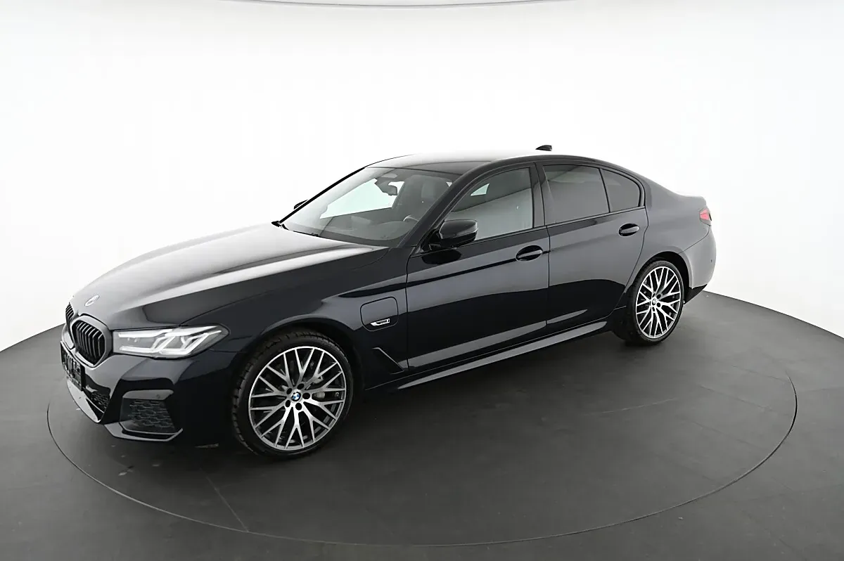 BMW 5 Series 2022 photo 3