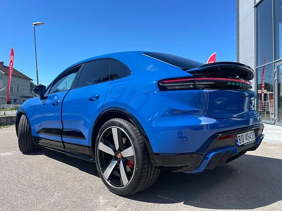 Porsche Macan Gts 2026 photo 2