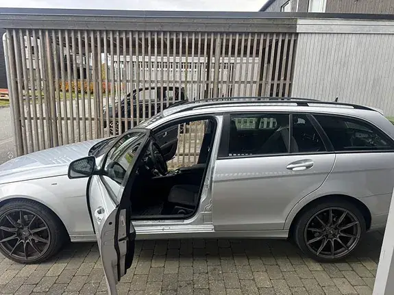 Mercedes-Benz C200 D 2008 photo 2