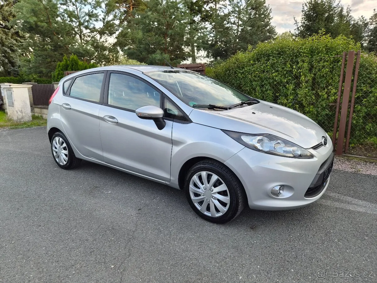 Ford Fiesta 2012 photo 5