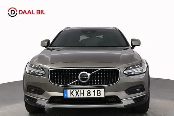 Volvo V90 Cross Country 2021 photo 2
