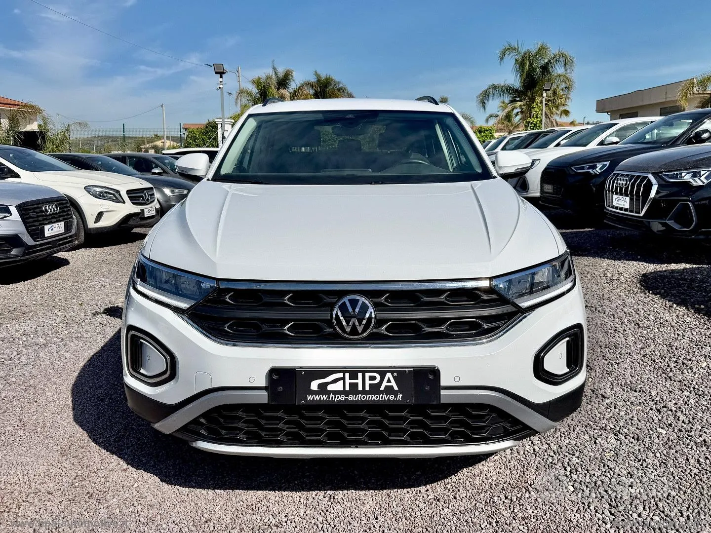 Volkswagen T-Roc 2022 photo 2