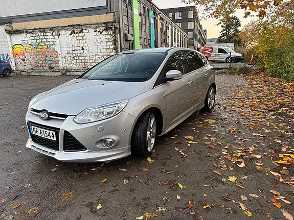 Ford Focus 2013 photo 2