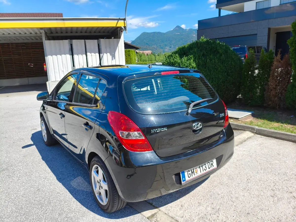 Hyundai I20 2011 photo 2