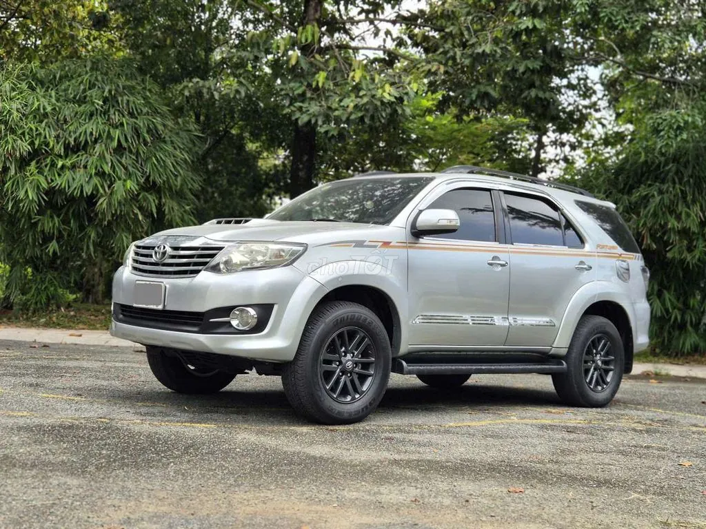 Toyota Fortuner 2015 photo 3