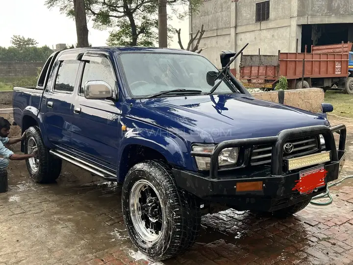 Toyota Hilux