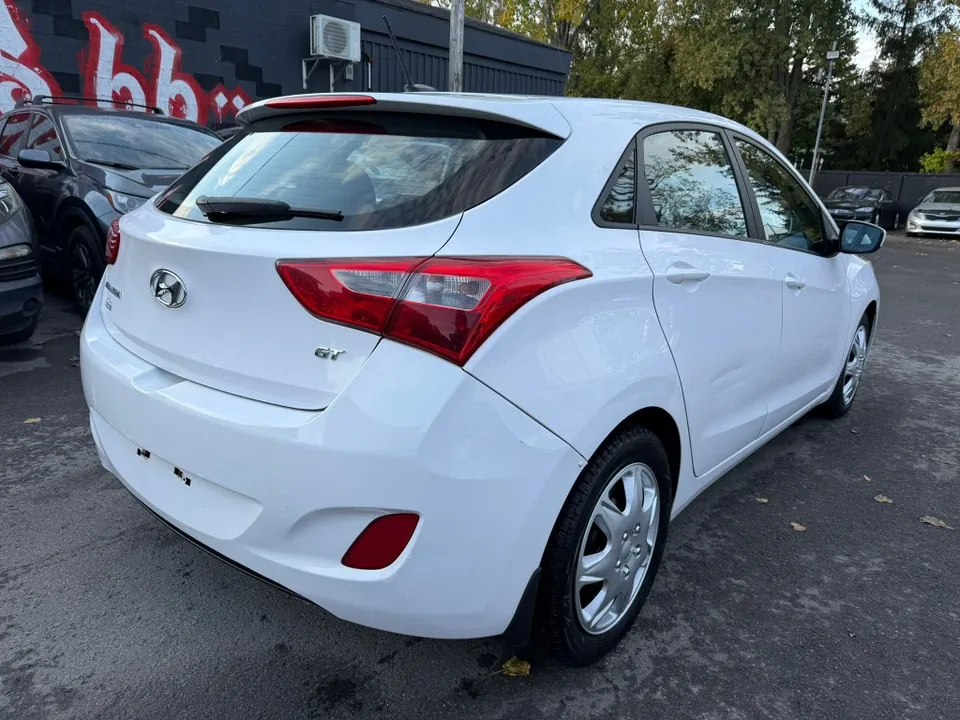 Hyundai Elantra 2014 photo 2