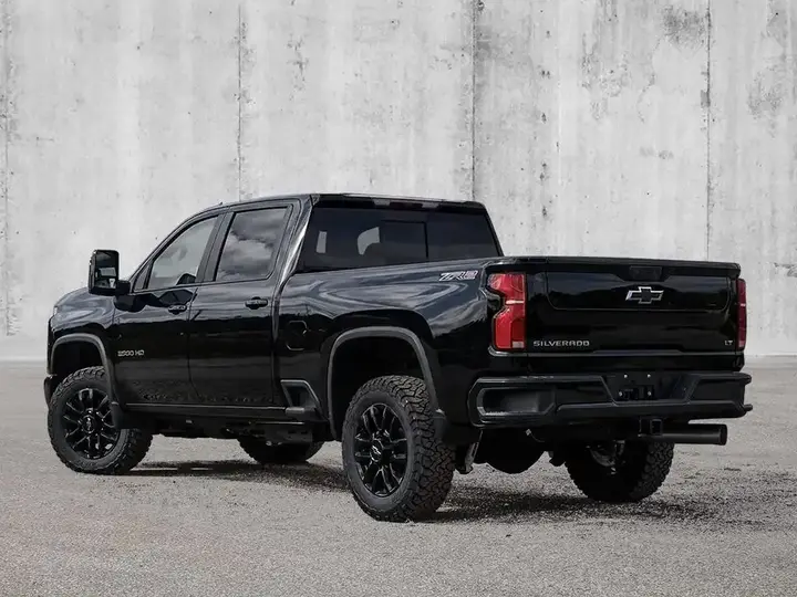 Chevrolet Silverado 2500 2026 photo 4