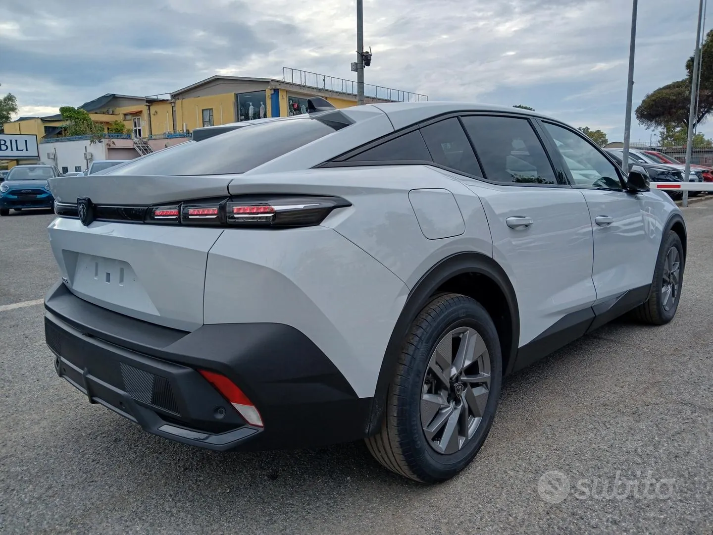 Peugeot 408 2025 photo 5