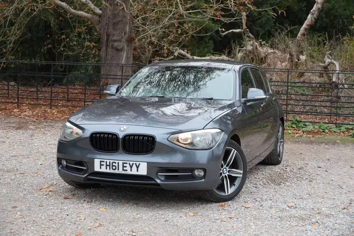 BMW 1 Series 2012 photo 2
