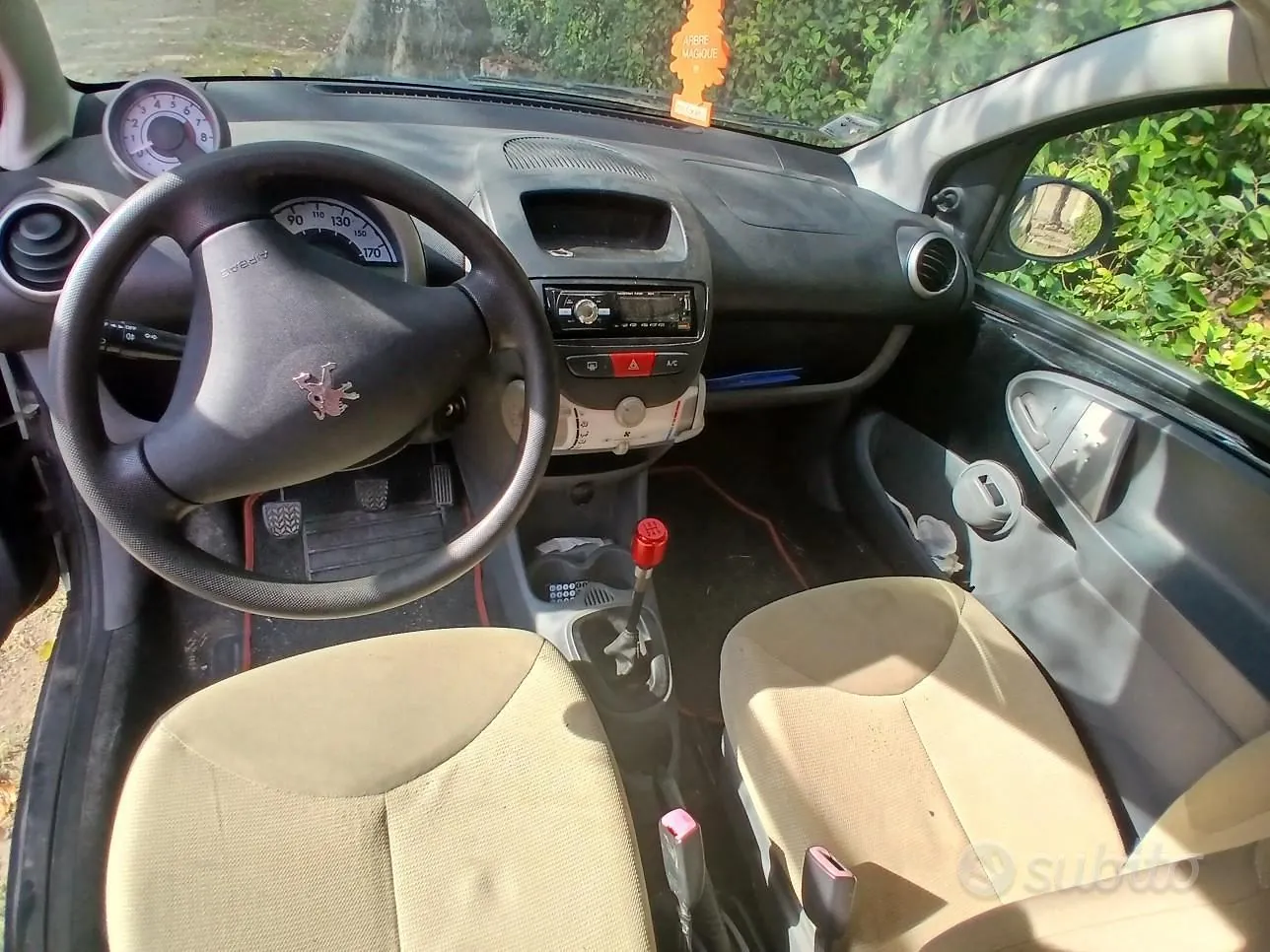 Peugeot 107 2008 photo 4