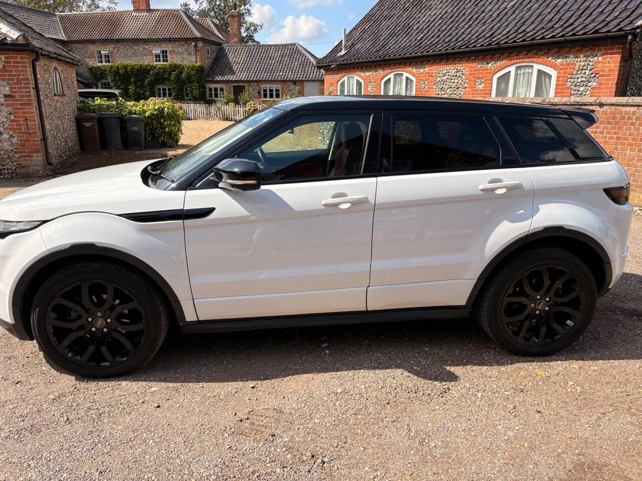 Land Rover Range Rover Evoque 2011 photo 4