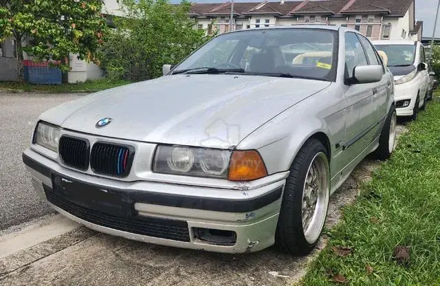 BMW 325I