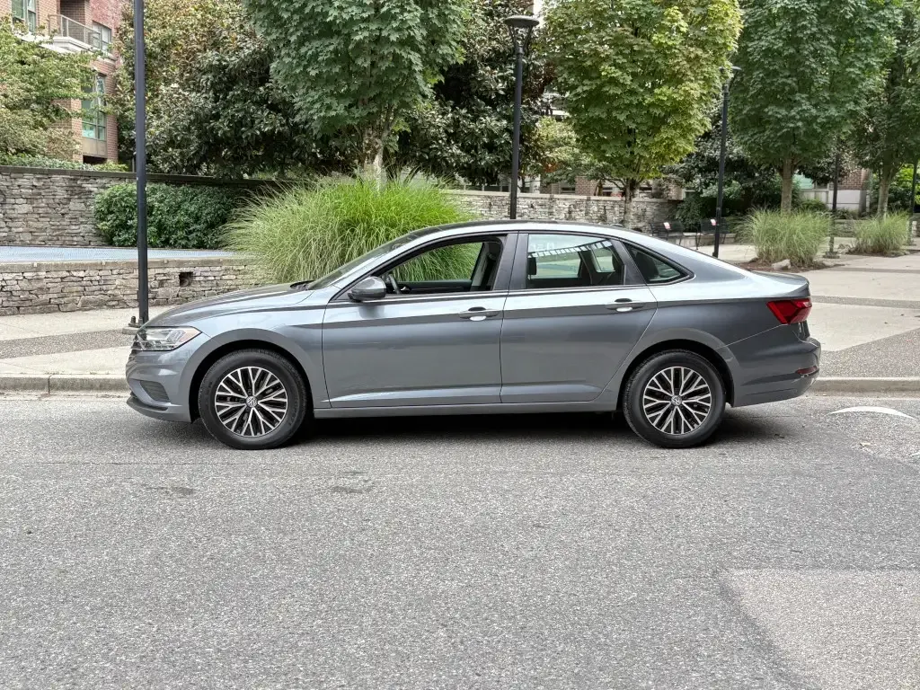 Volkswagen Jetta 2021 photo 2