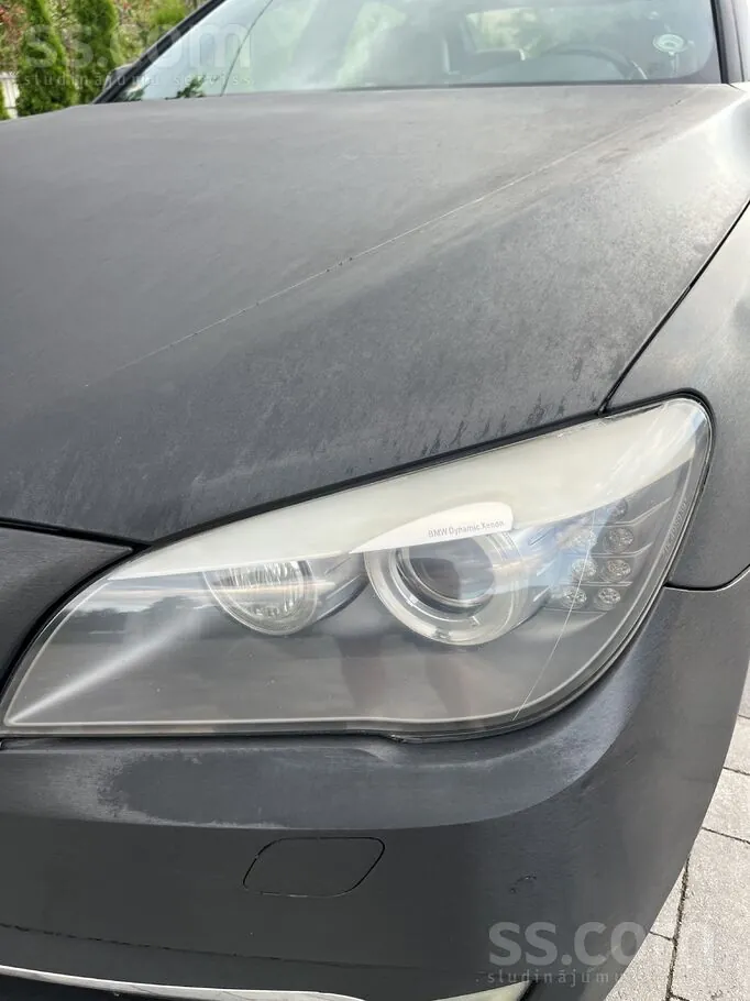 BMW 740D 2010 photo 2